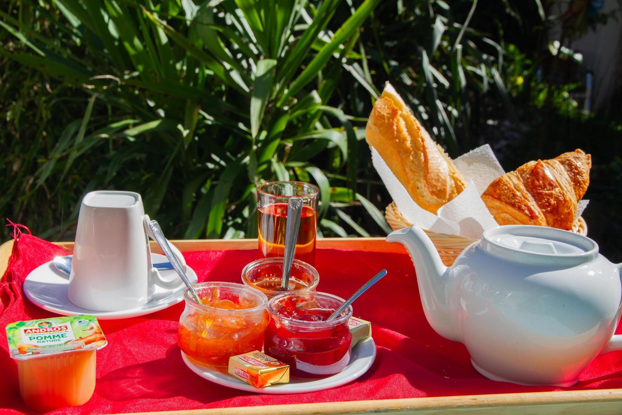 Hotel Durand Le Patio Ales Ngoại thất bức ảnh
